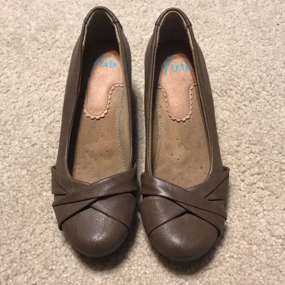 Yuu Brown wedge size 6.5